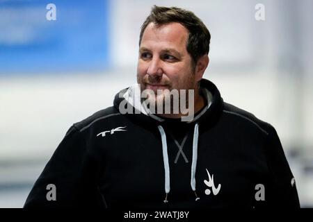 Mannheim, Deutschland. 6 gennaio 2024. Sven Lindemann (Trainer, Cheftrainer, TSVMH), Einzelbild, Einzelfoto, Aktion, Action, Porträt, Ritratto, Freude, freuen, freut sich, freundlich, fröhlich, glücklich, strahlend, Optimistisch, 06.01.2024, Mannheim (Deutschland), Hallenhockey, 1) Bundesliga Süd, Damen, TSV Mannheim - Münchner SC/dpa/Alamy Live News Foto Stock