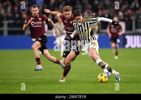 Kenan Yildiz (Juventus), Matteo Lovato (US Salernitana) stanno giocando durante il match di Coppa Italia tra Juventus FC e US Salernitana all'Allianz sta Foto Stock