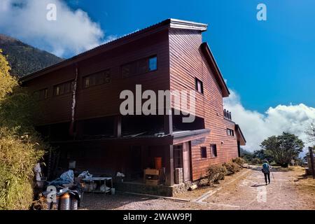 Tianchi Lodge sul Nenggao Historical Trail, Nantou, Taiwan Foto Stock