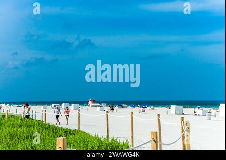 Esplora le tranquille spiagge del Golfo con Beachview 208 - prezzi aggiornati. Deliziatevi con le vibrazioni dell'oceano con le foto di Siesta Key Beach su iStock. Scopri vaca, tra i migliori hotel Foto Stock