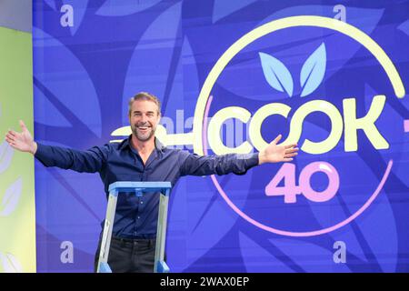 RAI sede di Napoli, 18/12/2023 programma televisivo di cucina COOK 40 - condotta da Flavio Montrucchio. Napoli studi rai napoli italia Copyright: XFABIOxSASSOxFABIOxSASSOx IMG 2255 Foto Stock