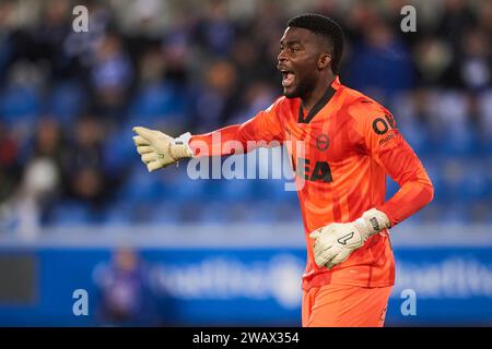 Vitoria, Spagna. 6 gennaio 2024. Jesus Owono del Deportivo Alaves reagisce durante la partita della Copa El Rey Round del 32 tra il Deportivo Alaves e il Real Betis Balompie allo Stadio Mendizorrotza il 6 gennaio 2024 a Vitoria, in Spagna. Credito: Cesar Ortiz Gonzalez/Alamy Live News Foto Stock