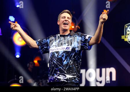 Jürgen Milski bei der Promi-Darts-WM 2024 im Maritim Hotel. Düsseldorf, 06.01.2024 *** Jürgen Milski al Campionato del mondo Celebrity Darts 2024 al Maritim Hotel Düsseldorf, 06 01 2024 foto:XT.xSchröerx/xFuturexImagex promi darts 4113 Foto Stock