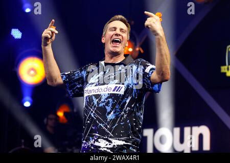 Jürgen Milski bei der Promi-Darts-WM 2024 im Maritim Hotel. Düsseldorf, 06.01.2024 *** Jürgen Milski al Campionato del mondo Celebrity Darts 2024 al Maritim Hotel Düsseldorf, 06 01 2024 foto:XT.xSchröerx/xFuturexImagex promi darts 4112 Foto Stock