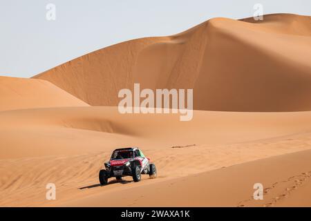 329 AKEEL Danial (sau), DUPLE Stephane (fra), Wevers Sport, Taurus T3 Max, FIA Challenger, FIA W2RC, azione durante la fase 2 della Dakar 2024 il 7 gennaio 2024 tra al Henakiyah e al Duwadimi, Arabia Saudita Foto Stock