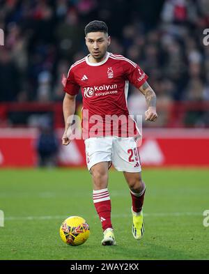 Gonzalo Montiel del Nottingham Forest durante la partita del terzo turno della Emirates fa Cup al City Ground di Nottingham. Data foto: Domenica 7 gennaio 2024. Foto Stock