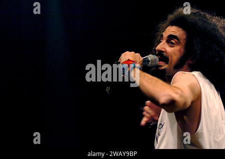 Milano Italia 2004-04-22 : Caparezza ,cantante italiana,durante il concerto dal vivo al Madzapalace Foto Stock