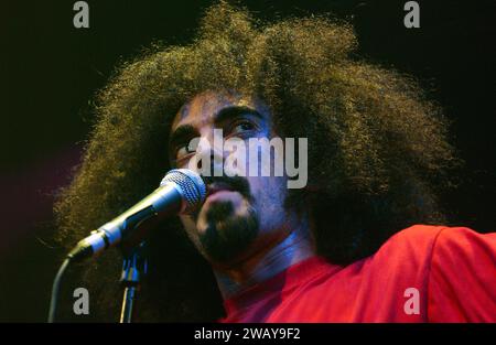 Milano Italia 2004-11-25 : Caparezza,cantante italiana,durante il concerto dal vivo al Rock TV Festival al Rolling Stone Foto Stock