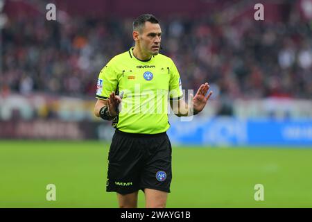 L'arbitro Maurizio Mariani durante la partita di serie A tra Torino FC e SSC Napoli il 7 gennaio 2024 allo Stadio Olimpico grande Torino di Torino, Foto Stock