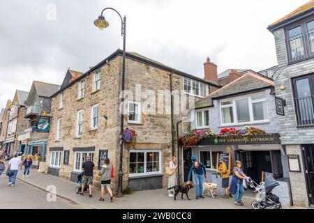 St Ives Cornwall 2023., il Lifeboat Inn Public House, ristorante e hotel sulla via del molo nel centro di St Ives, Inghilterra, Regno Unito Foto Stock