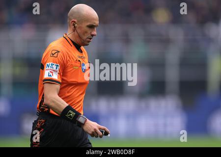 Milano, Italia. 6 gennaio 2024. L'arbitro Michael Fabbri durante la partita di serie A A a Giuseppe Meazza, Milano. Il credito fotografico dovrebbe leggere: Jonathan Moscrop/Sportimage Credit: Sportimage Ltd/Alamy Live News Foto Stock