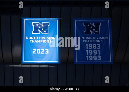 DETROIT, mi - GENNAIO 07: I Detroit Lions evidenziano la loro presenza, appena appeso alla Division Champion banner prima della partita tra Minnesota Vikings e Detroit Lions il 7 gennaio 2024 al Ford Field di Detroit, Michigan (foto di Allan Dranberg/CSM) credito: Cal Sport Media/Alamy Live News Foto Stock