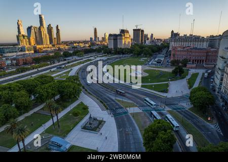 Bellissime riprese aeree di Plaza de Mayo, la Casa Rosada Presidents House, il Kirchner Cultural Centre, a Puerto Madero. Buenos Aires, Argentina Foto Stock