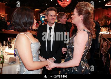 Beverly Hills, Stati Uniti. 7 gennaio 2024. America Ferrera, Ryan Piers Williams e Jessica Oyelowo al 81° Golden Globe Awards tenutosi al Beverly Hilton Hotel il 7 gennaio 2024 a Beverly Hills, California. Crediti: PMC/Alamy Live News Foto Stock