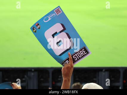 Brisbane, Australia. 7 gennaio 2024. Tifosi che si divertono nella partita della Big Bash League tra Brisbane Heat e Hobart Hurricanes al Gabba. Foto Stock