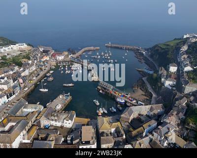 Mevagissey villaggio di pescatori in Cornovaglia, UK drone, aereo Foto Stock