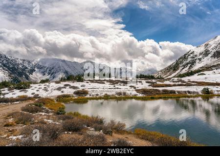 Paesaggio a Pass Lake sotto Loveland Pass, Colorado Foto Stock