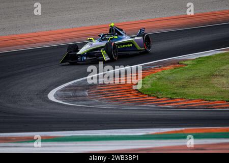 Formazione sulle auto elettriche ABT CUPRA Formula e sul circuito Ricardo Tormo di Valencia durante il test ABB FIA Formula e 2024 Foto Stock