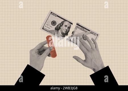 Immagine collage creativa di mani che fissano intonaco strappato bancomat da cento dollari guadagna soldi Affissioni fumetti zine concetto minimale Foto Stock