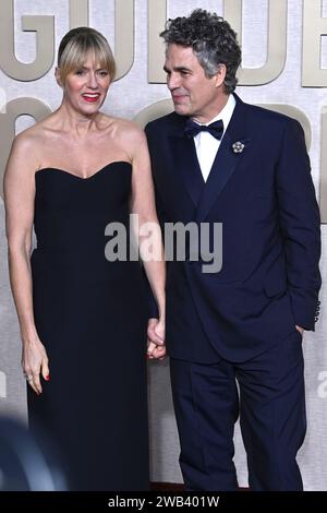 Sunrise Coigney mit Ehemann Mark Ruffalo bei der Verleihung der 81. Golden Globe Awards al Beverly Hilton Hotel. Beverly Hills, 07.01.2024 Foto Stock