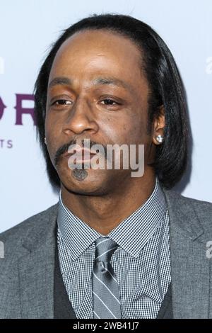 **FOTO DEL FILE** Katt Williams diventa virale su Club Shay Shay Interview. HOLLYWOOD, CA - 11 APRILE: Katt Williams arriva al "Scary Movie V" Los Angeles Premiere tenutosi all'ArcLight Hollywood l'11 aprile 2013 a Hollywood, California. Credito: MediaPunch Inc Foto Stock