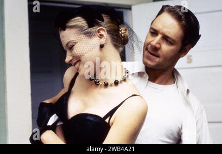 Rough Magic anno: 1995 - Regno Unito / Stati Uniti Direttore: Clare Peploe Bridget fonda, Russell Crowe limitato all'uso editoriale. Per ulteriori informazioni sulle restrizioni, vedere didascalia. Foto: Abigayle Tarsches. È vietato riprodurre la fotografia fuori contesto della promozione del film. Deve essere accreditato alla Film Company e/o al fotografo assegnato o autorizzato da/autorizzato sul set dalla Film Company. Limitato all'uso editoriale. Photo12 non concede diritti di pubblicità alle persone rappresentate. Credito: Photo12/7e Art/Recorded Picture Company Foto Stock