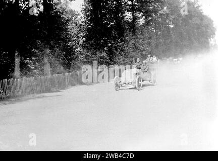 Prima edizione della 24 ore di le Mans endurance sport car race (24 heures du Mans). 26 e 27 giugno 1906. Foto di Jean de Biré Foto Stock