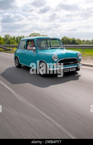 Oselli 1972 Mini classica auto britannica sovralimentata Foto Stock