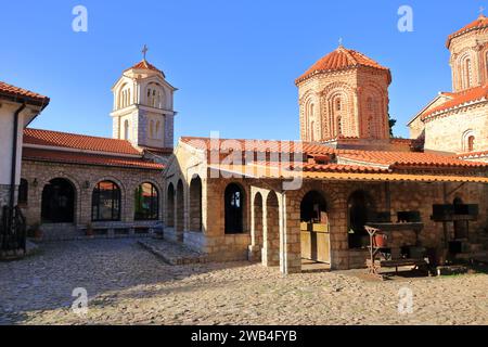 La Santa chiesa storica Sveti Naum Saint Naum sulla costa del lago di Ocrida, Macedonia del Nord Foto Stock