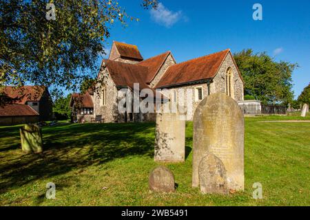 La Holy Cross Church, Sarratt, vicino a Rickmansworth, nell'Hertfordshire. Foto Stock