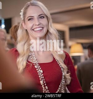 20240108 DAC NEUJAHRSEMPFANG 2024 WIEN, OESTERREICH - 08. JAENNER: Model und Saengerin Beatrice Bea Turin waehrend des traditionellen Dancer Against Cancer DAC Neujahrsempfangs 2024 im legendaeren Strandcafe Wien an der alten Donau AM 08. Jaenner 2024 a Wien, Oesterreich. 240108 SEPA 17 078 Copyright: XIsabellexOuvrardx SEPAxMedia Foto Stock