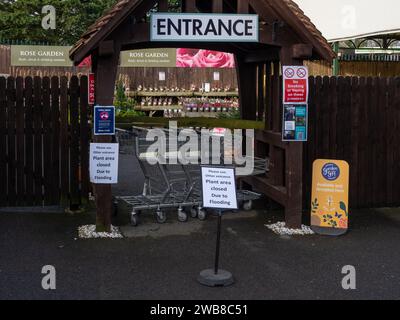 Billing Garden Centre, chiusura temporanea per inondazioni causate da Storm Henk, Northamptonshire, Regno Unito Foto Stock