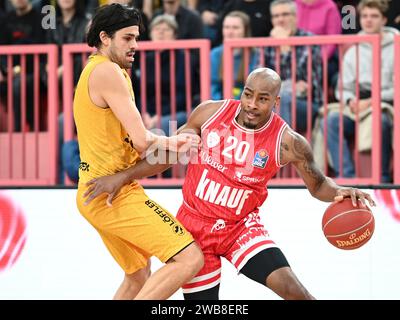 Tuebingen, Deutschland. 8 gennaio 2024. Bess, Javon (Wuerzburg Baskets, #20) GER, Tigers Tuebingen vs. Wuerzburg Baskets, Basketball, Bundesliga, easycredit BBL, 15. Spieltag, Spielzeit 2023/2024, 08.01.2024 foto: Eibner-Pressefoto/Nicolas Woern credito: dpa/Alamy Live News Foto Stock