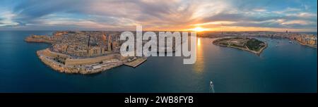 Malta - Vista aerea del centro storico di la Valletta - capitale dell'isola di Malta nel Mar Mediterraneo Foto Stock