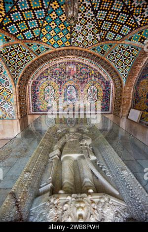 La lapide in marmo di Nasser ed DIN Shah presso il Karim Khani Nook, una struttura nel Palazzo Golestan risalente al 1759. Teheran, Iran. Foto Stock