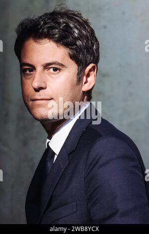 Parigi, Francia. 31 agosto 2022. © Sebastien Muylaert/MAXPPP - Parigi 31/08/2022 Gabriel Attal Ministre delegue charge des Comptes publics dans la cours de l'Elysee avant le conseil des Ministres. Paris, 31/08/2022 crediti: MAXPPP/Alamy Live News Foto Stock