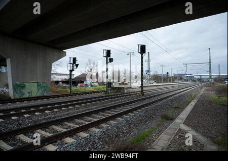 Emily G. Ü20 stab bei Fotoshooting auf Bahngleisen 02.02.2023 Wiesloch es War ein foto-Shooting auf den Zug-Gleisen und es kostete Emily Guzik Ü20 das Leben Der tragische Unfall am 15. Januar 2023 gegen 18,30 Uhr nahe Bahnhof Wiesloch.-Walldorf. Im Bild: Unfallort nahe des Bahnhofs Wiesloch-Walldorf. Wiesloch Wiesloch Baden-Württemberg Germania *** Emily G Ü20 pugnalare al servizio fotografico sui binari del treno 02 02 02 2023 Wiesloch è stato un servizio fotografico sui binari del treno - e le è costato la vita a Emily Guzik Ü20 il tragico incidente del 15 gennaio 2023 circa 6 Foto Stock