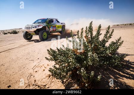 218 HAN Wei (chn), ma li (chn), Hanwei Motorsport Team, HW2024 foderato rosso, FIA Ultimate, azione durante la fase 4 della Dakar 2024 del 9 gennaio 2024 tra al Salamiya e al-Hofuf, Arabia Saudita Foto Stock