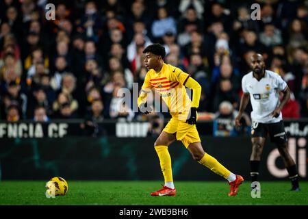 Lamine Yamal, giocatore del Barcellona in azione durante una partita contro il Valencia CF, allo stadio Mestalla, Valencia, Spagna. Foto Stock