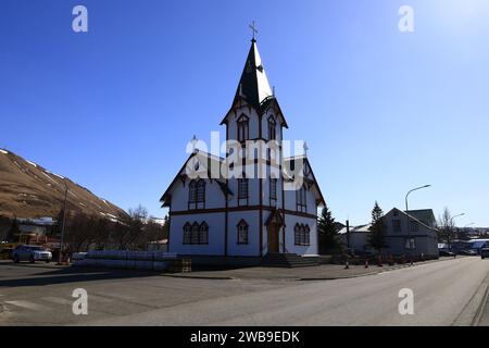 Húsavík è una città del comune di Norðurþing sulla costa settentrionale dell'Islanda, sulle rive della baia di Skjálfandi Foto Stock