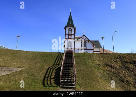 Húsavík è una città del comune di Norðurþing sulla costa settentrionale dell'Islanda, sulle rive della baia di Skjálfandi Foto Stock