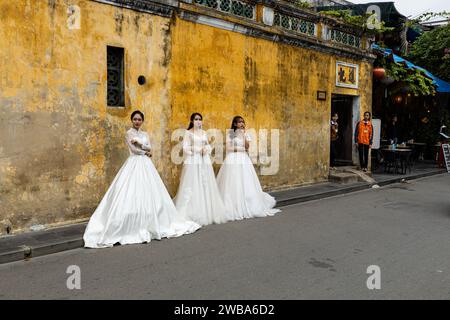 Una sposa e una fotografia di matrimonio a Hoi An in Vietnam Foto Stock