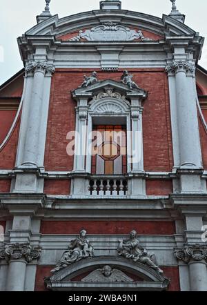 Modena l'antico circolo dell'Italia settentrionale Foto Stock