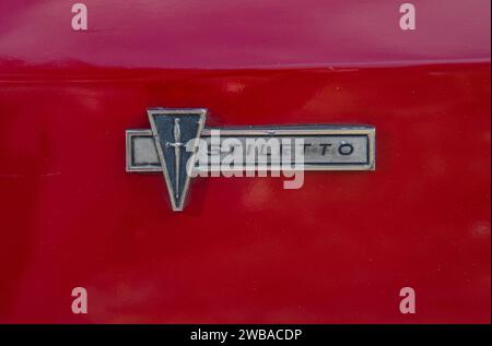 Badge classico Sunbeam Stiletto con logo Hillman Imp coupé Foto Stock