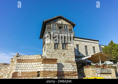 NESSEBAR, BULGARIA - 12 AGOSTO 2018: La città vecchia di Nessebar, regione di Burgas, Bulgaria Foto Stock