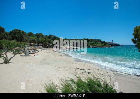 Spiaggia presso il faro di Punta de Ses Crestes, Porto Colom, Maiorca, Isole Baleari, Spagna Foto Stock