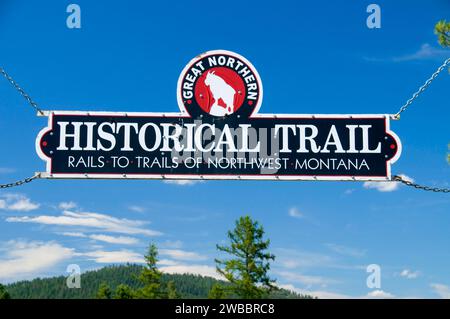 Segnale ferroviario Great Northern Historical Trail, Smith Lake Waterfowl Production area, Montana Foto Stock