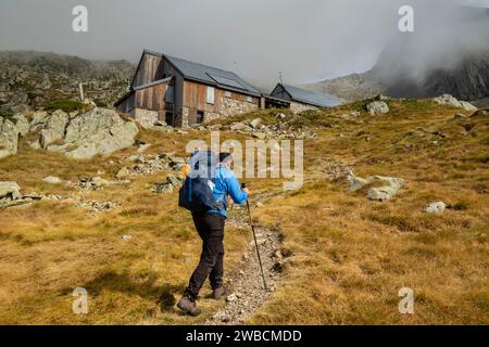 refugio des Estagnous, valle de Valier -Riberot-, Parque Natural Regional de los Pirineos de Ariège, cordillera de los Pirineos, Francia Foto Stock