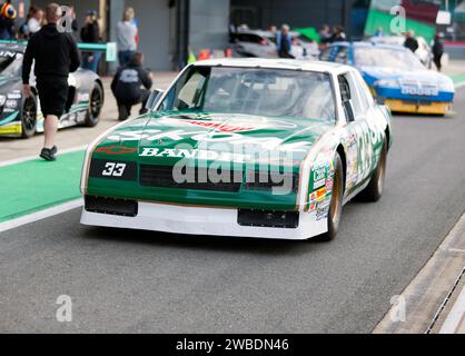 Vance Kershner's 1988, Chevrolet Monte Carlo che partecipa al 75° anniversario della dimostrazione Nascar, al Silverstone Festival 2023 Foto Stock