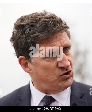 Il ministro dei trasporti Eamon Ryan parla del conflitto israeliano a Gaza, mentre ha aperto una via verde a Sallins Co Kildare. Data foto: Mercoledì 10 gennaio 2024. Foto Stock